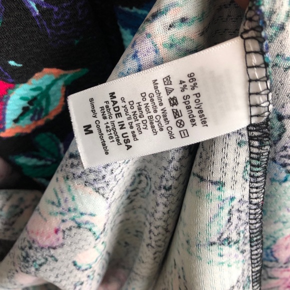 LuLaRoe Sarah Cardigan Duster Black and Fl… - Picture 6 of 8